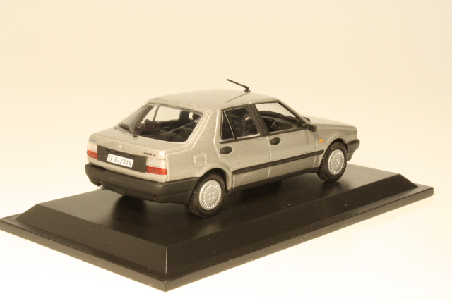 Fiat Croma 1985, grey metal