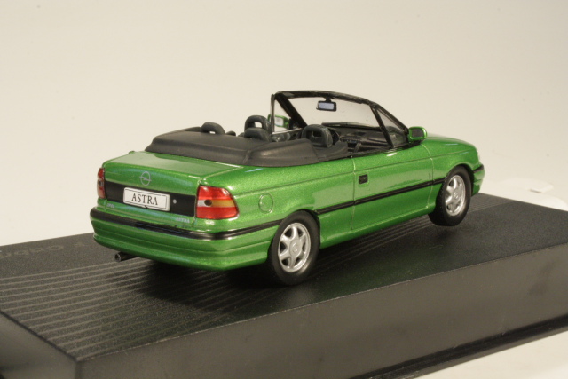 Opel Astra F Cabrio 1992, vihreä - Sulje napsauttamalla kuva