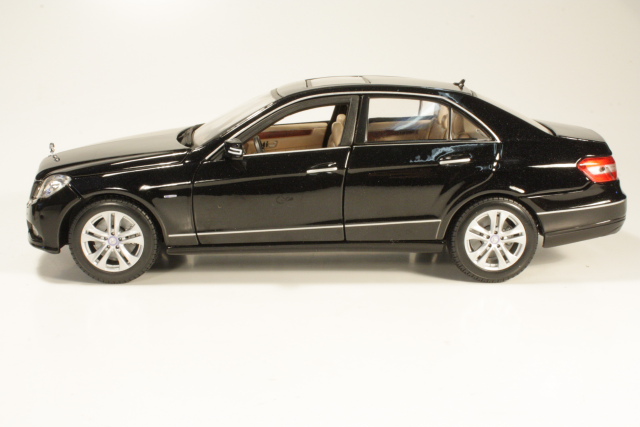 Mercedes E-Class (w212) 2009, black