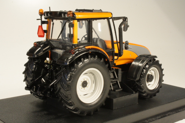 Valtra T Serie 2008, orange