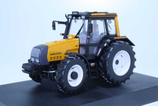 Valtra Mezzo Hi-Tech 6850, orange