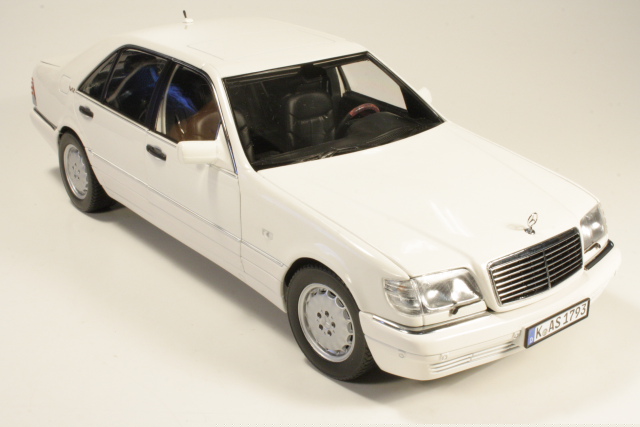 Mercedes S600 (w140) 1997, white