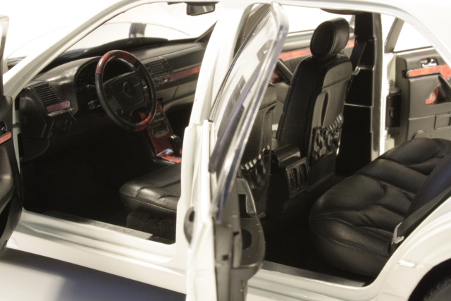 Mercedes S600 (w140) 1997, white