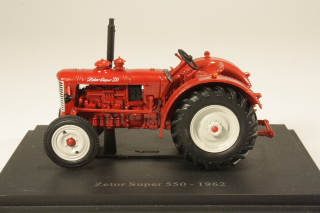 Zetor Super 550 1962, punainen - Sulje napsauttamalla kuva