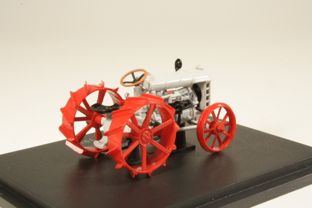 Fordson F 1917, harmaa