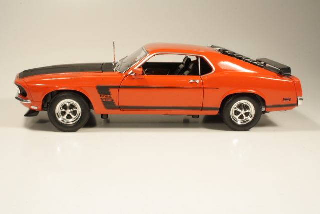 Ford Mustang Boss Coupe 1969, punainen