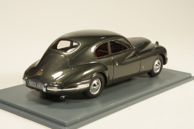 Bristol 401 1950, tummanharmaa