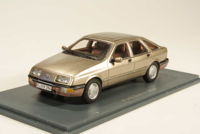 Ford Sierra Mk1 Ghia 5d 1982, kulta - Sulje napsauttamalla kuva