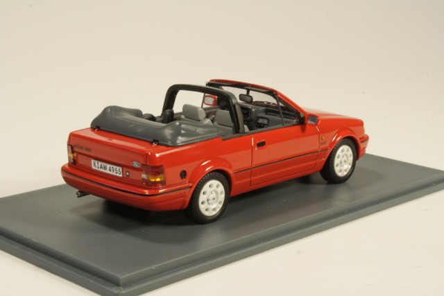 Ford Escort Mk4 Convertible 1986, punainen - Sulje napsauttamalla kuva