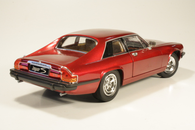 Jaguar XJS 1975, punainen - Sulje napsauttamalla kuva