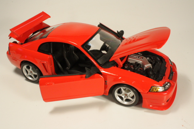 Ford Mustang Cobra SVT R 2000, red