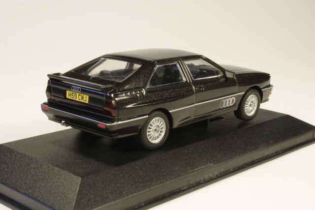 Audi Quattro 20V, musta