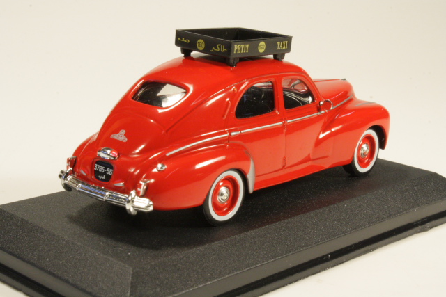 Peugeot 203 Taxi Casablanca, red