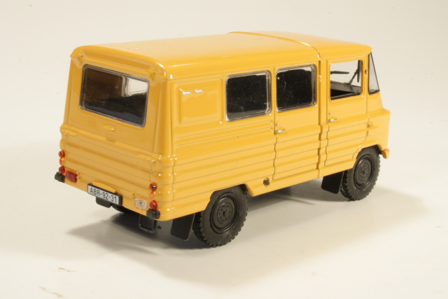 ZUK A07 Van 1976, yellow
