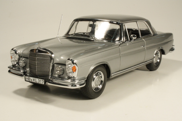 Mercedes 280SE (w111) Coupe 1969, harmaa - Sulje napsauttamalla kuva