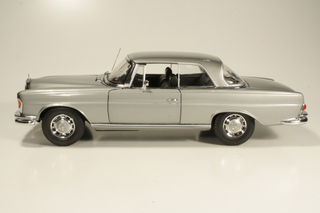 Mercedes 280SE (w111) Coupe 1969, harmaa
