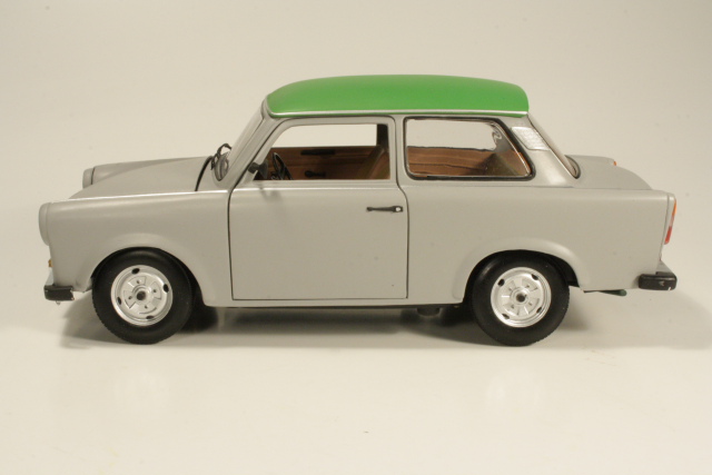 Trabant 601S Deluxe, harmaa/vihreä