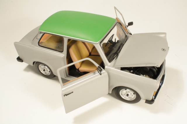 Trabant 601S Deluxe, harmaa/vihreä - Sulje napsauttamalla kuva