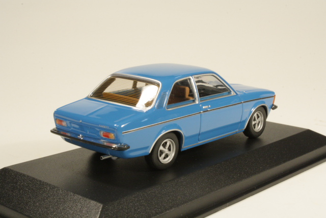 Opel Kadett C Berlina 1978, sininen