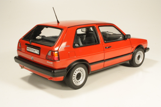 VW Golf 2 CL 1984, punainen - Sulje napsauttamalla kuva