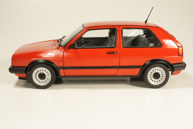 VW Golf 2 CL 1984, punainen - Sulje napsauttamalla kuva