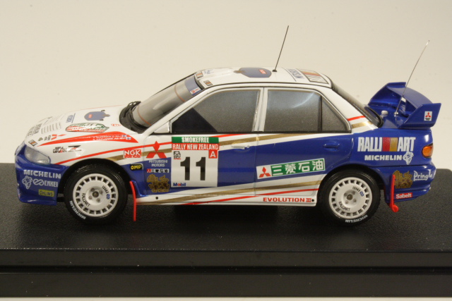 Mitsubishi Lancer Evo III, 5th NewZealand 1995, T.Mäkinen, no.11 - Sulje napsauttamalla kuva