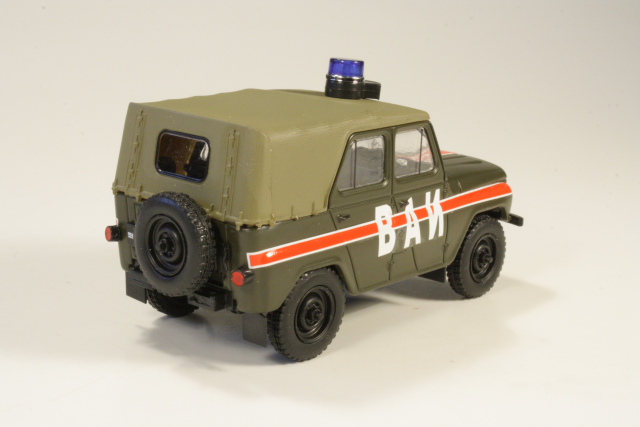 UAZ 469 Vai Military Traffic, green/red