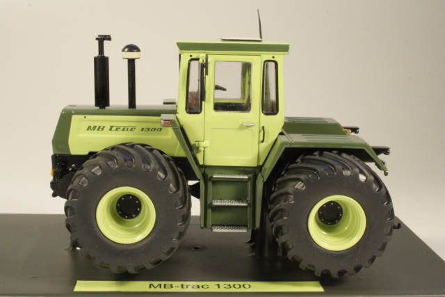 MB trac 1100 1987, green