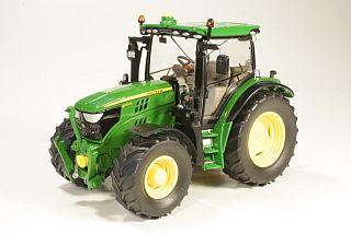 John Deere 6125R, green