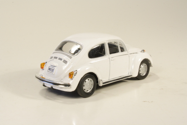 VW Beetle, white
