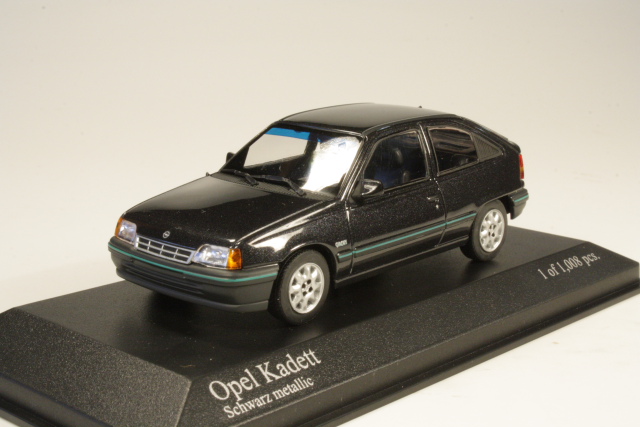 Opel Kadett E 1989, musta - Sulje napsauttamalla kuva