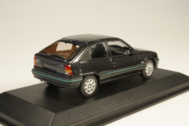 Opel Kadett E 1989, musta - Sulje napsauttamalla kuva