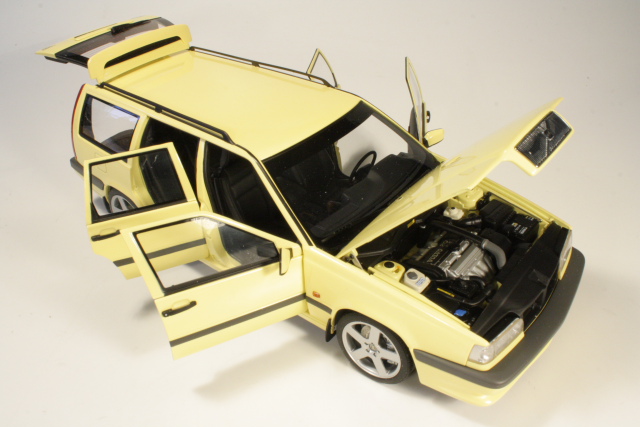 Volvo 850 T5R SW 1995, light yellow