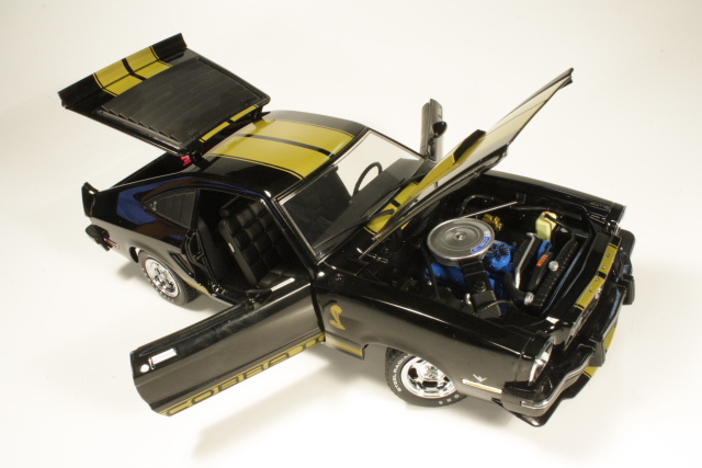 Ford Mustang Cobra II 1977, musta