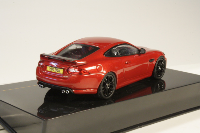 Jaguar XKR-S 2010, punainen