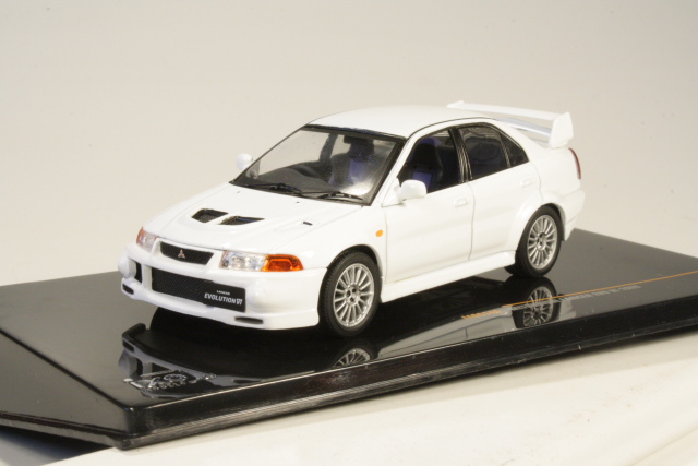 Mitsubishi Lancer Evo VI RS 1999, white