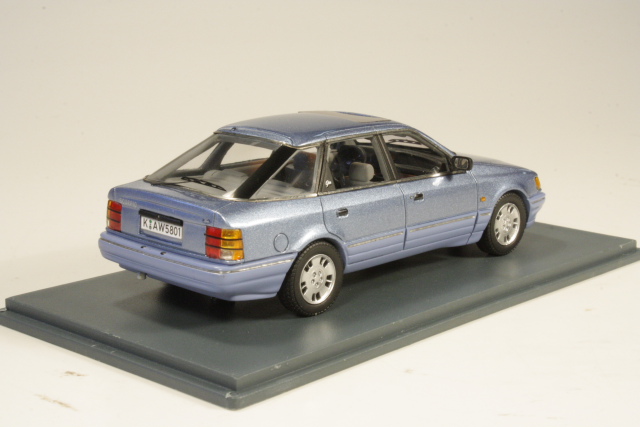 Ford Scorpio Mk1 1985, light blue