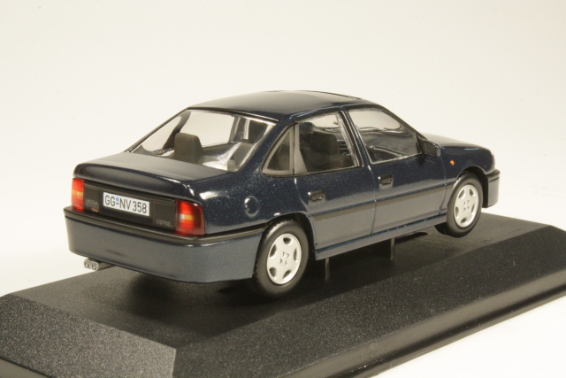 Opel Vectra A 2000 16V, dark blue