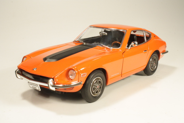 Datsun 240Z 1970, oranssi - Sulje napsauttamalla kuva