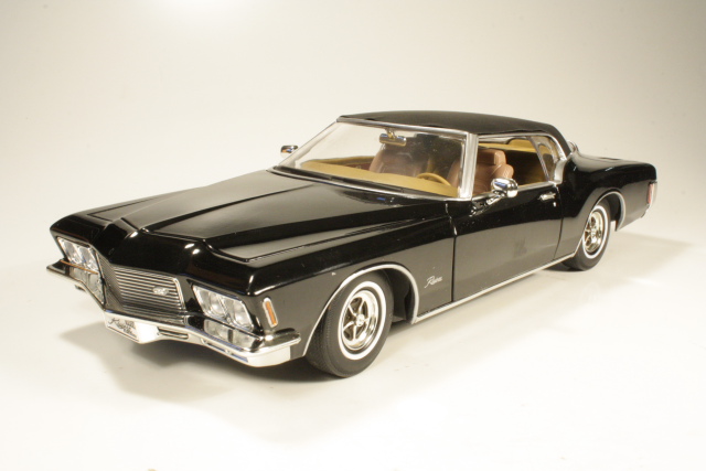 Buick Riviera GS 1971, black
