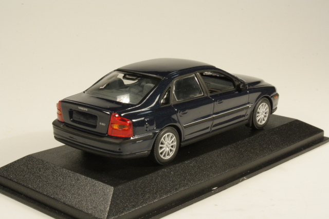 Volvo S80 2000, dark blue