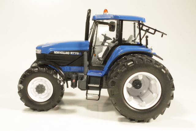 New Holland 8770A, blue "Double Wheels"