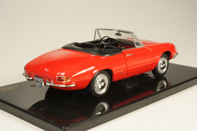 Alfa Romeo Spider Duetto 1966, punainen - Sulje napsauttamalla kuva