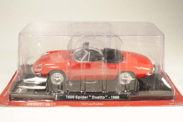 Alfa Romeo Spider Duetto 1966, red
