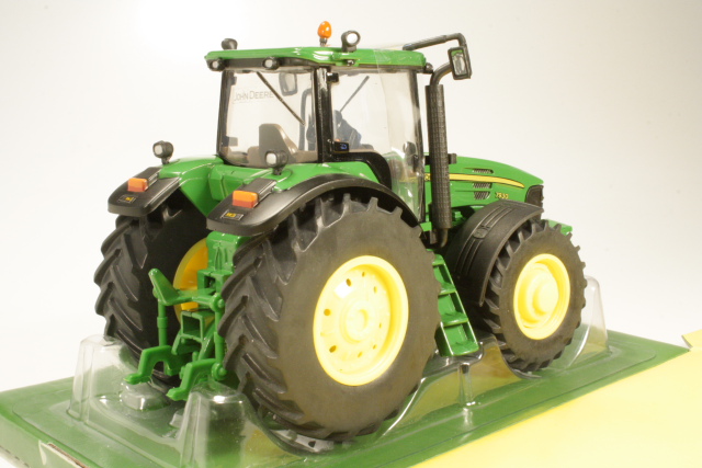 John Deere 7930 2007, green