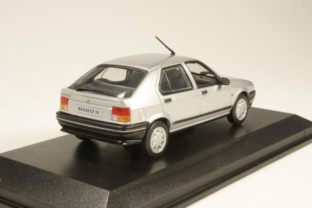 Renault 19 GTD 1988, silver