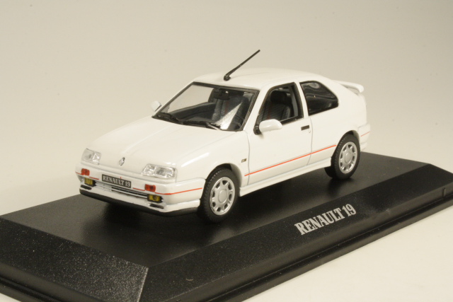 Renault 19 16S 1990, valkoinen - Sulje napsauttamalla kuva