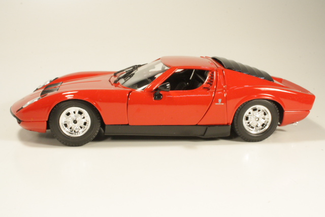 Lamborghini Miura 1968, punainen