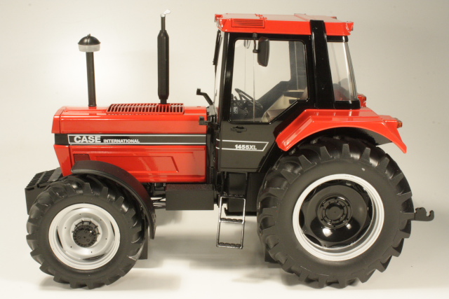 Case IH 1455XL 3rd Gen 1987, red/black