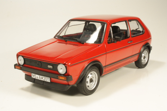 VW Golf 1 GTi 1977, punainen - Sulje napsauttamalla kuva